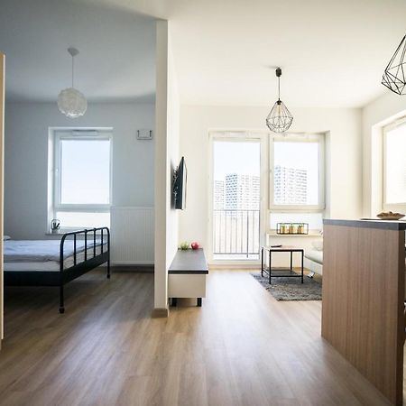 Bizapartments - Modern Flats With Parking Варшава Екстериор снимка