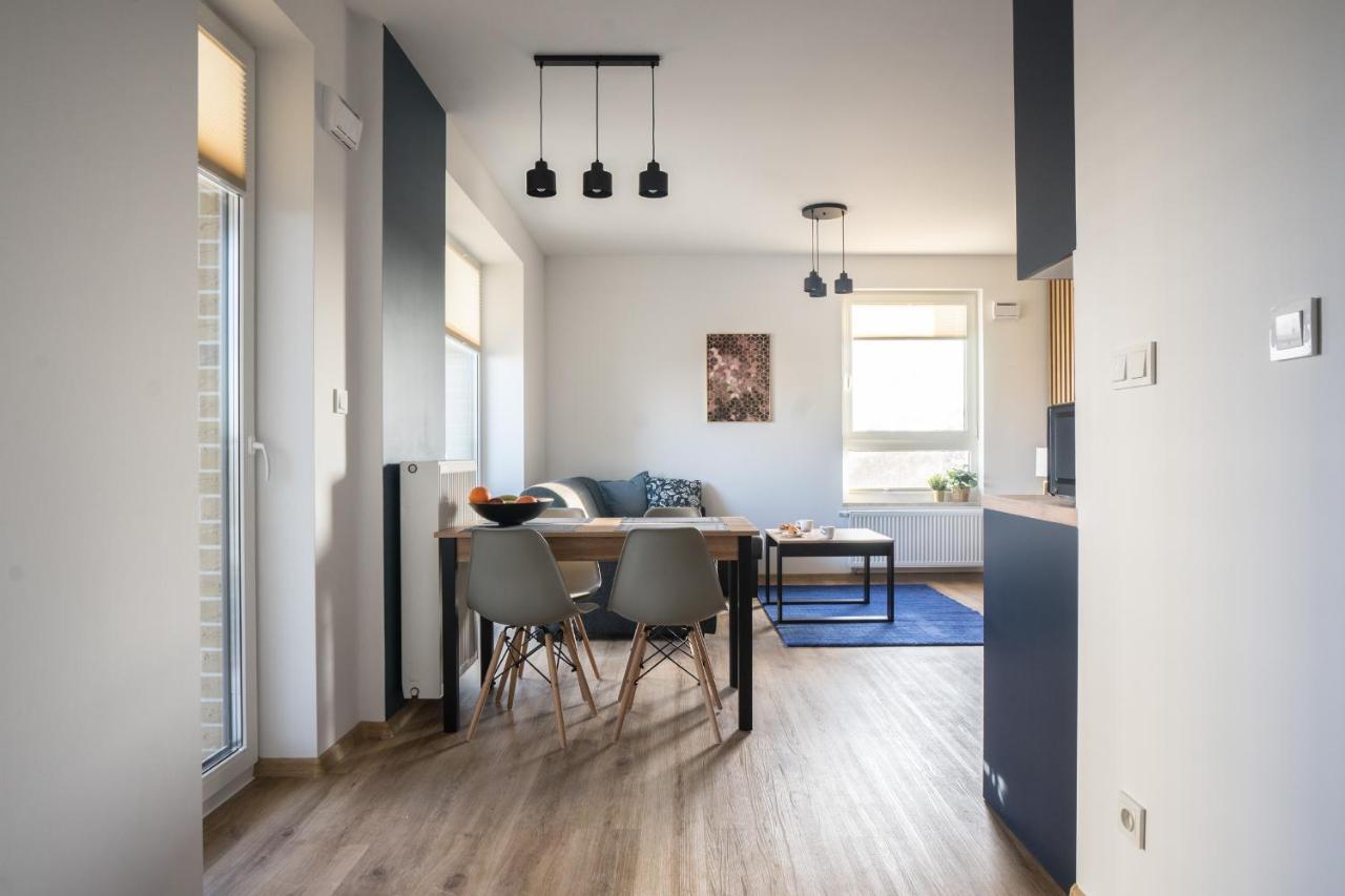 Bizapartments - Modern Flats With Parking Варшава Екстериор снимка