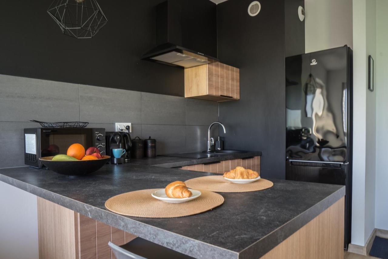 Bizapartments - Modern Flats With Parking Варшава Екстериор снимка