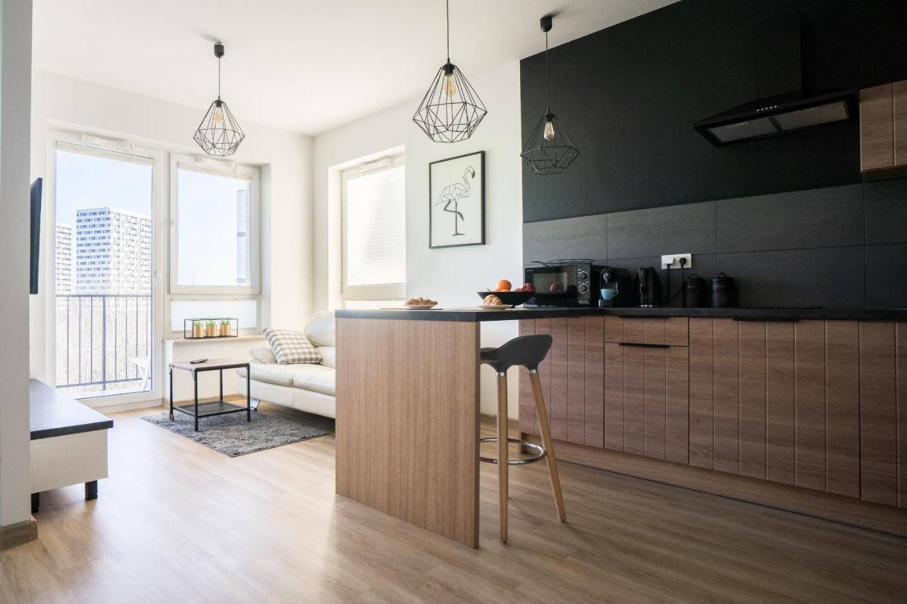 Bizapartments - Modern Flats With Parking Варшава Екстериор снимка