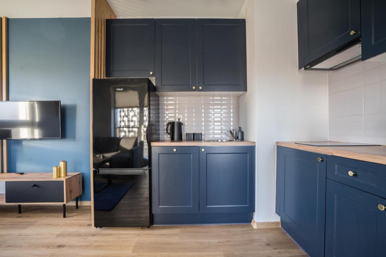 Bizapartments - Modern Flats With Parking Варшава Екстериор снимка
