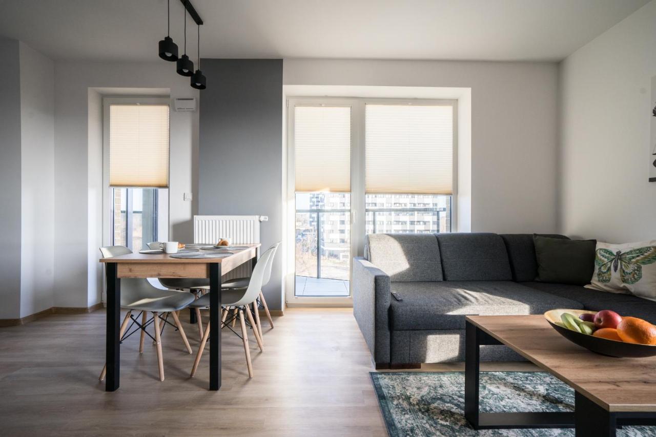 Bizapartments - Modern Flats With Parking Варшава Екстериор снимка