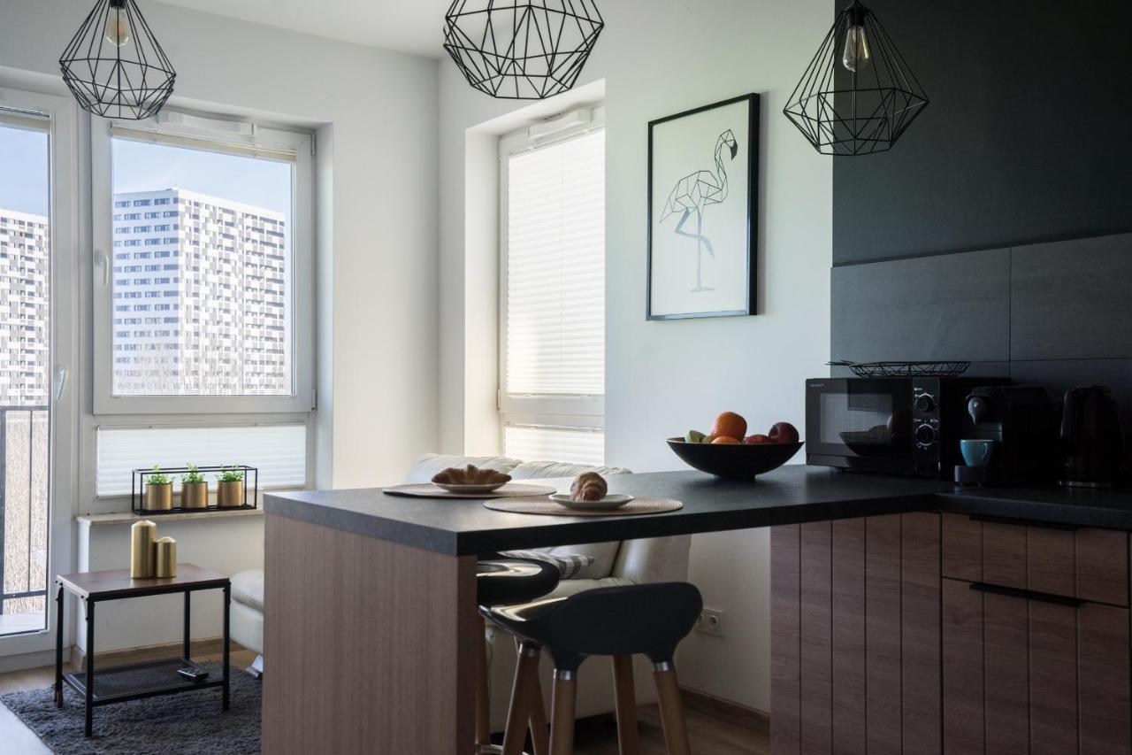 Bizapartments - Modern Flats With Parking Варшава Екстериор снимка
