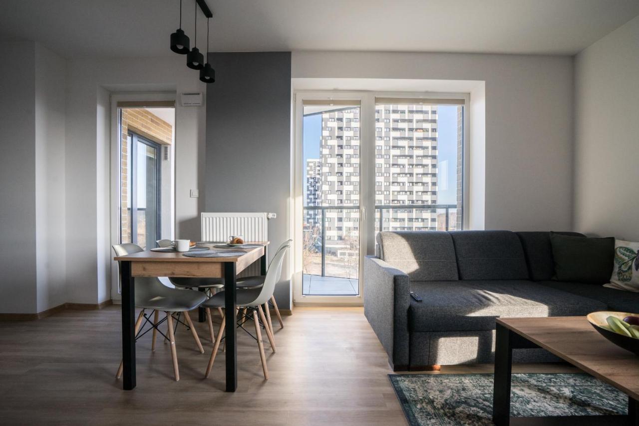 Bizapartments - Modern Flats With Parking Варшава Екстериор снимка