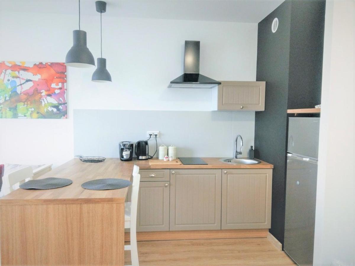 Bizapartments - Modern Flats With Parking Варшава Екстериор снимка